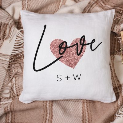 Love párna kezdőbetűkkel