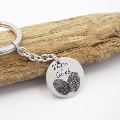Ujjlenyomatos kulcstartó - nevekkel