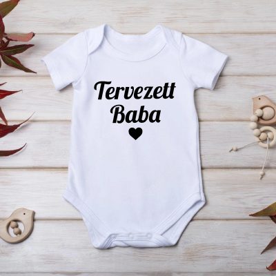 Tervezett baba body