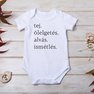 Tej, ölelgetés, alvás, ismétlés gyerek body