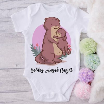 Boldog anyák napját ölelkező anya gyermeke body