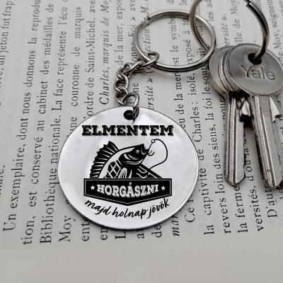 Elmentem horgászni, majd holnap jövök kulcstartó