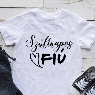 A szülinapos fiú szívecskés gyerek póló/body
