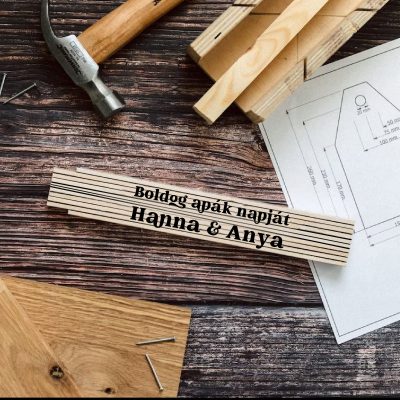 Boldog apák napját colostok névvel