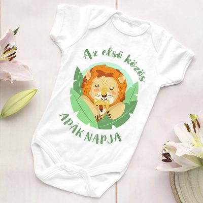 Első közös apák napja oroszlános body