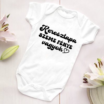 Keresztapa szeme fénye vagyok body szivecskével
