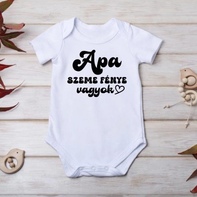 Apa szeme fénye vagyok body szivecskével